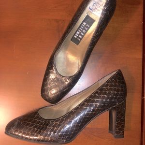 Brown croc print Stuart Weitzman low heels